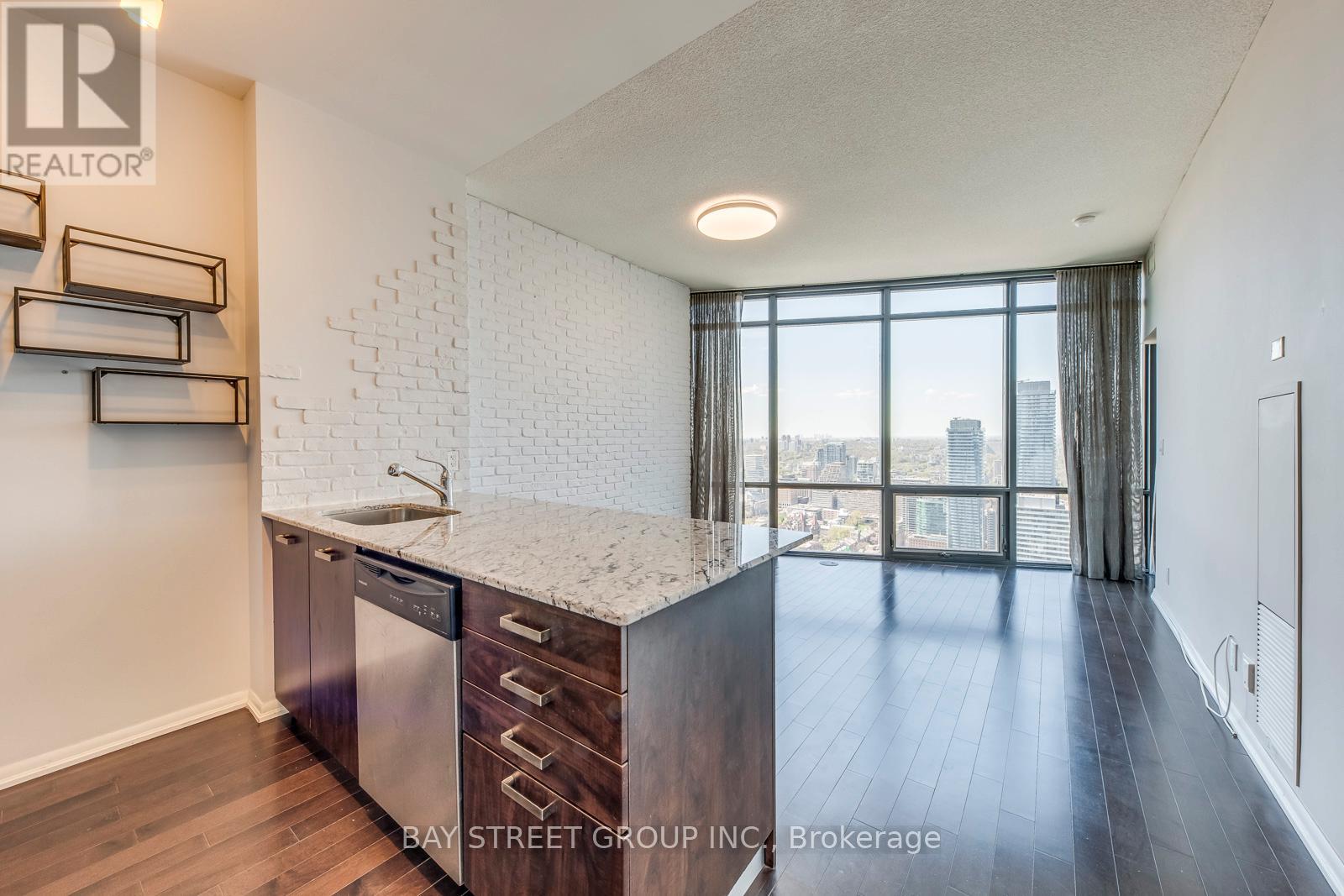 4804 - 832 Bay Street, Toronto (Bay Street Corridor), Ontario  M5S 1Z6 - Photo 6 - C12216093