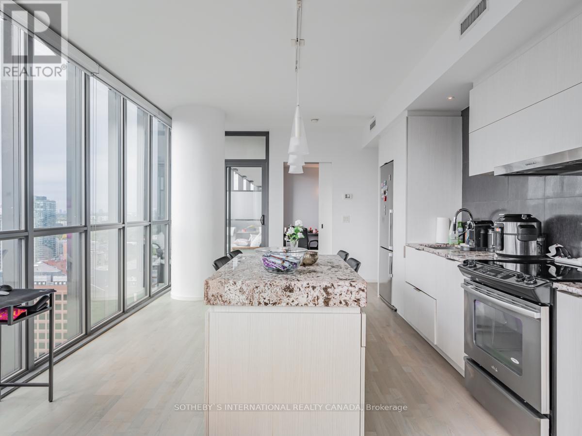 3204 - 101 Charles Street E, Toronto, Ontario  M4Y 1V2 - Photo 10 - C12095010