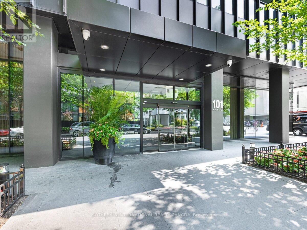 3204 - 101 Charles Street E, Toronto, Ontario  M4Y 1V2 - Photo 3 - C12095010