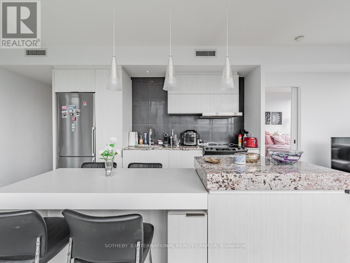 3204 - 101 Charles Street E, Toronto, Ontario  M4Y 1V2 - Photo 8 - C12095010