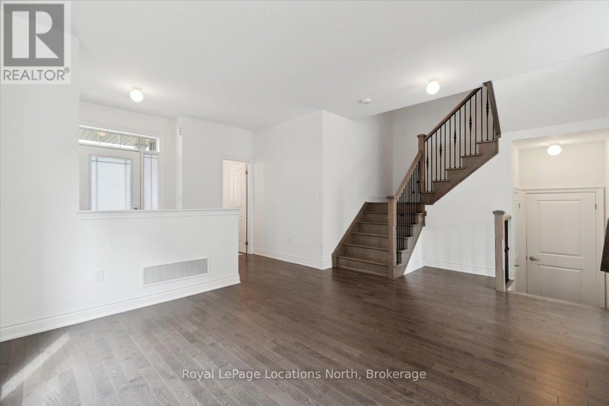 37 Autumn Drive, Wasaga Beach, Ontario  L9Z 0G8 - Photo 8 - S12215507