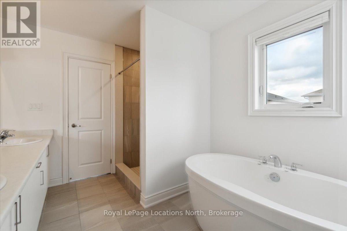 37 Autumn Drive, Wasaga Beach, Ontario  L9Z 0G8 - Photo 25 - S12215507