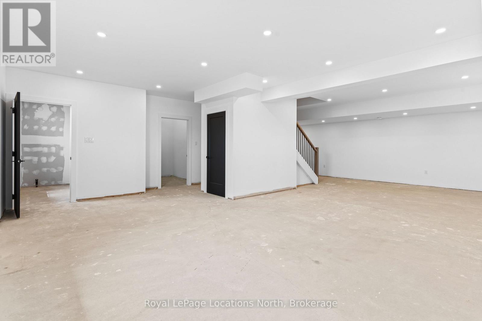 10906 County Road 10, Clearview, Ontario  L0M 1N0 - Photo 44 - S12216098