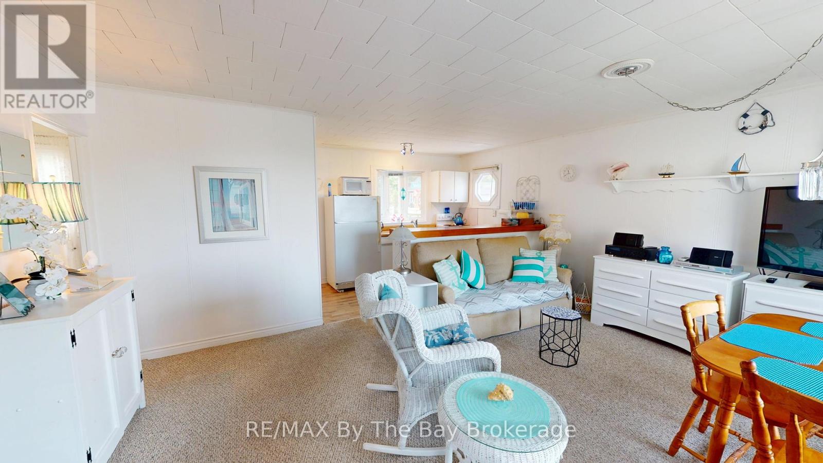 3 - 5 29th Street N, Wasaga Beach, Ontario  L9Z 2E1 - Photo 3 - S12216309