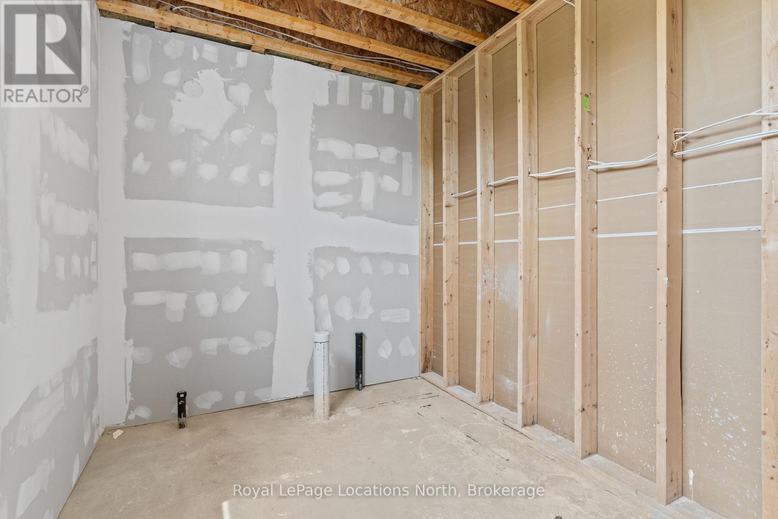10906 County Road 10, Clearview, Ontario  L0M 1N0 - Photo 45 - S12216098