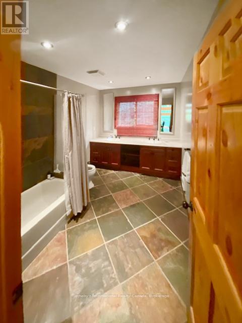 4 Amik Lane, Christian Island 30, Ontario  L9M 0A9 - Photo 6 - S12216392