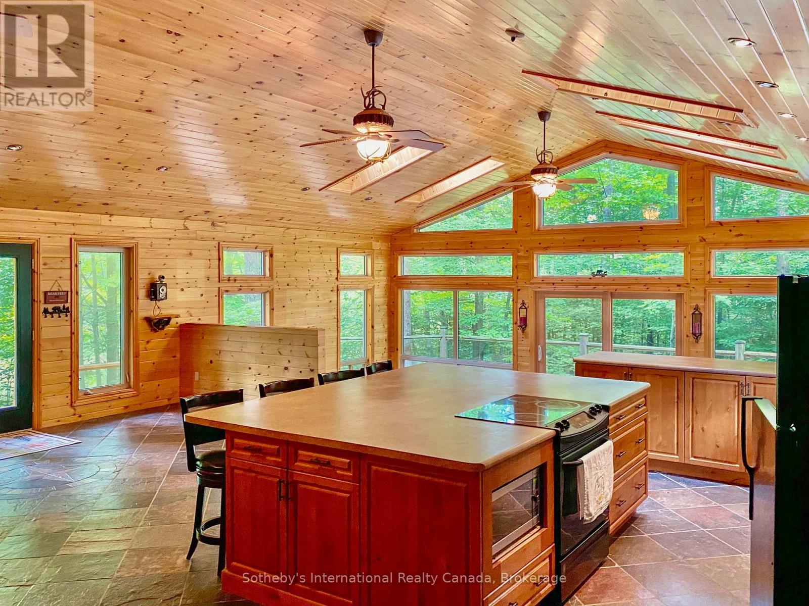4 Amik Lane, Christian Island 30, Ontario  L9M 0A9 - Photo 3 - S12216392