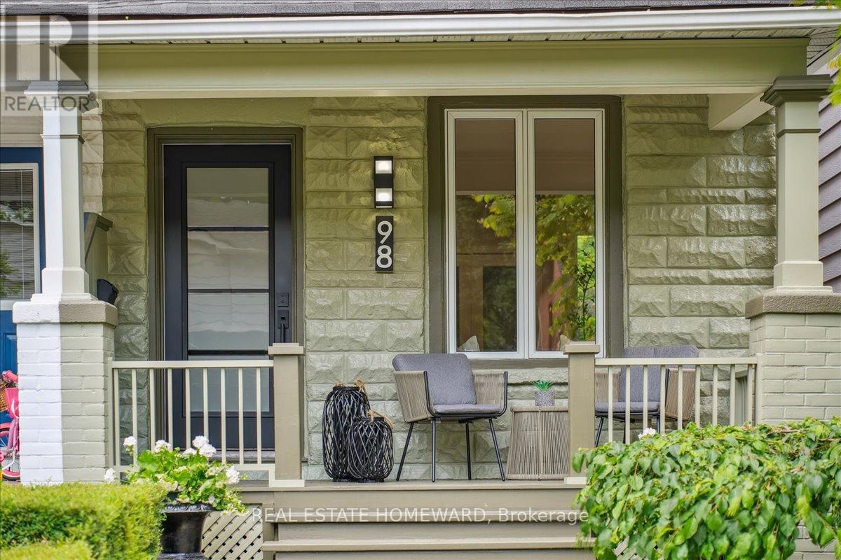 98 Sparkhall Avenue, Toronto (North Riverdale), Ontario  M4K 1G8 - Photo 2 - E12215949