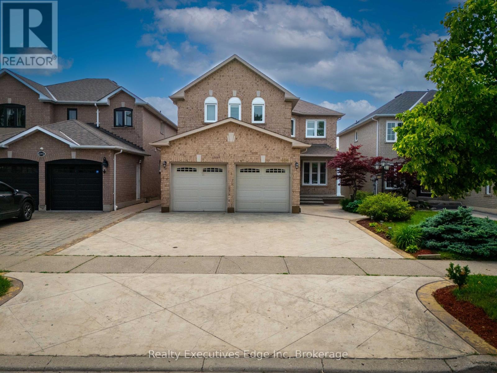 6356 NEWCOMBE DRIVE, Mississauga, Ontario