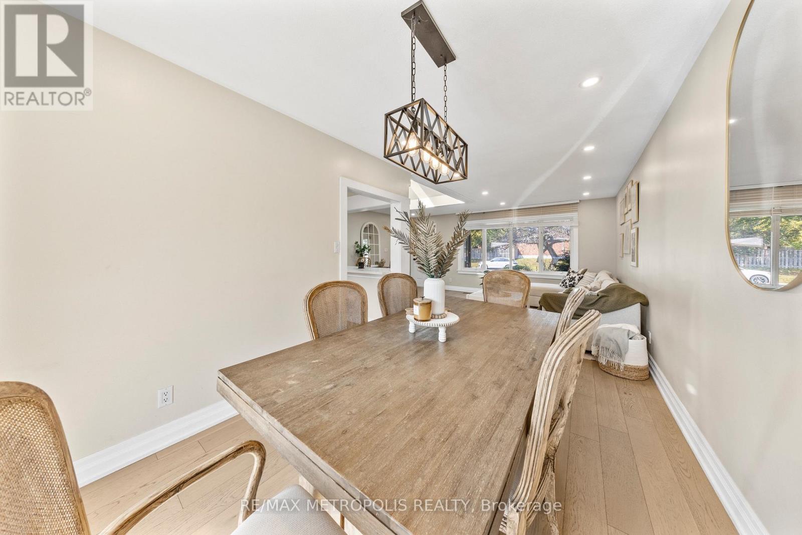 201 Southlawn Avenue, Oshawa (Lakeview), Ontario  L1H 3Y5 - Photo 9 - E12215960