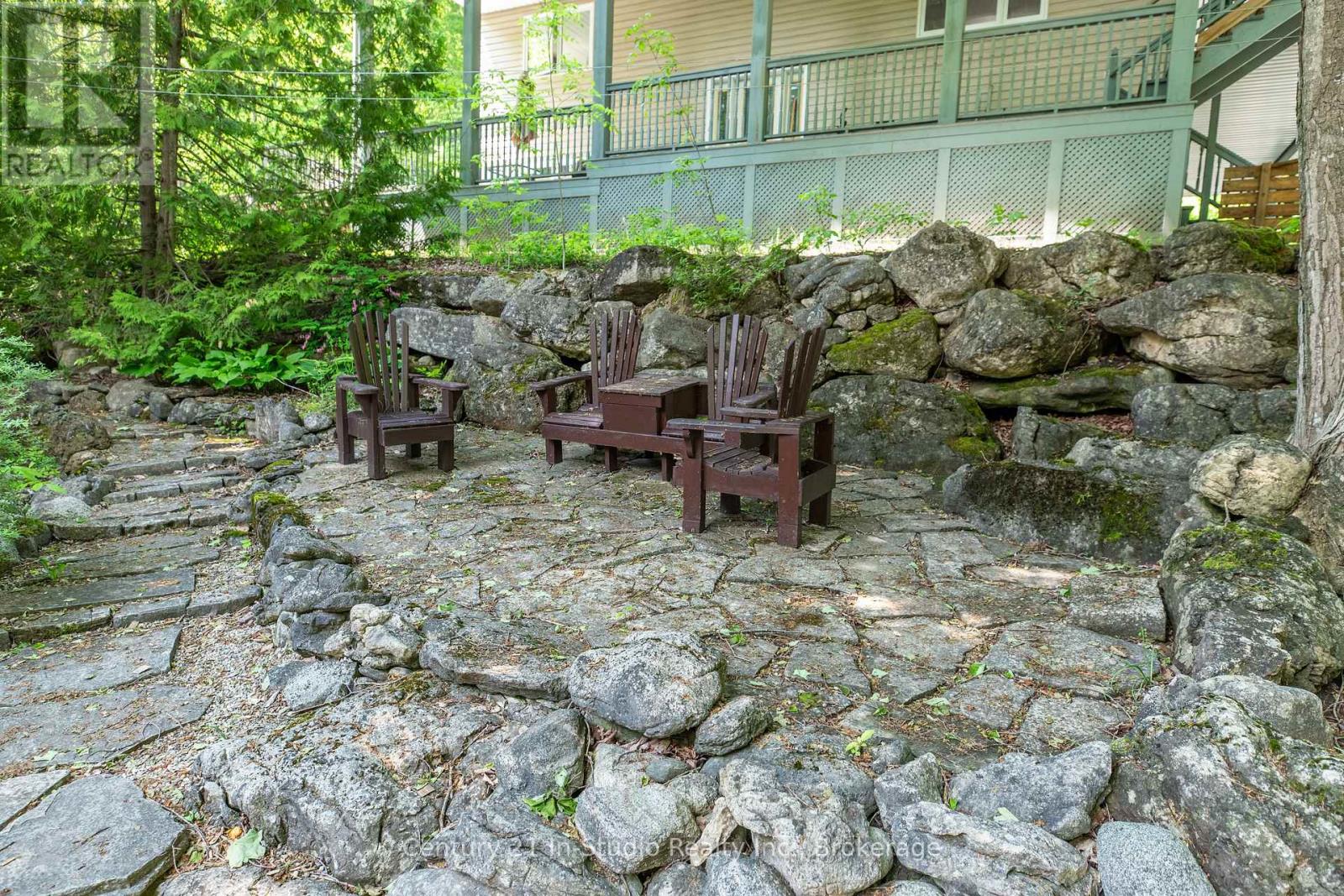 9 13th Avenue, South Bruce Peninsula, Ontario N0H 2T0 - Photo 29 - X12207867
