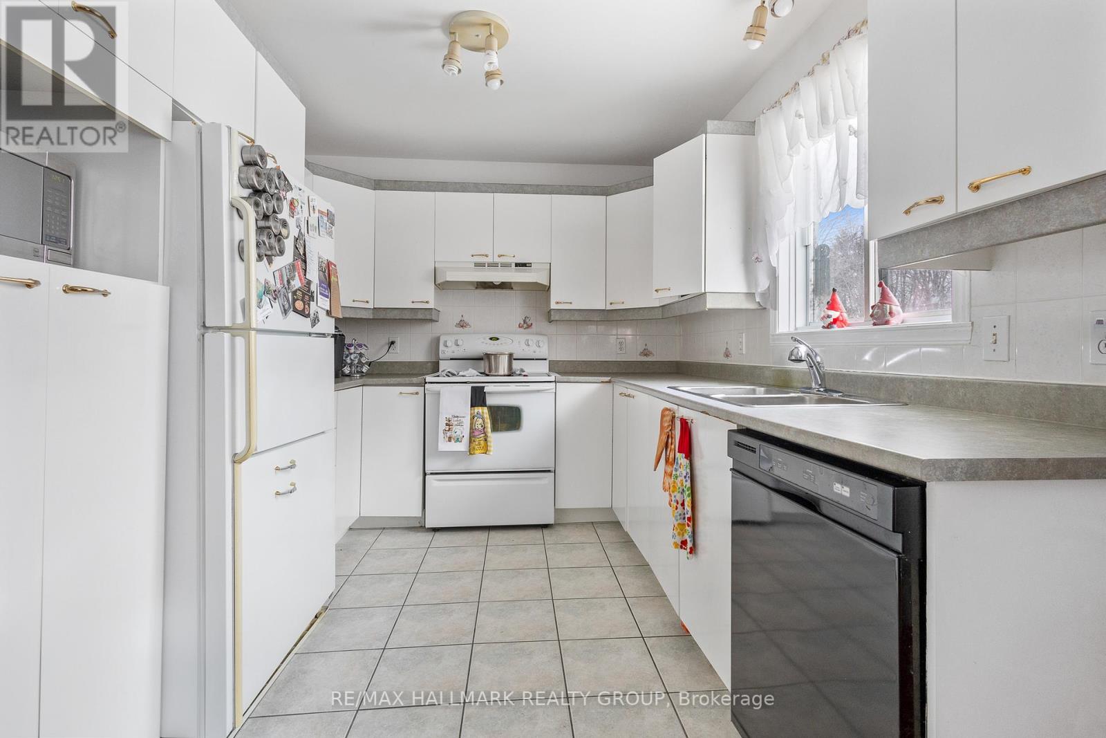 21255 Mc Naughton Court, South Glengarry, Ontario  K0C 1E0 - Photo 6 - X11934811