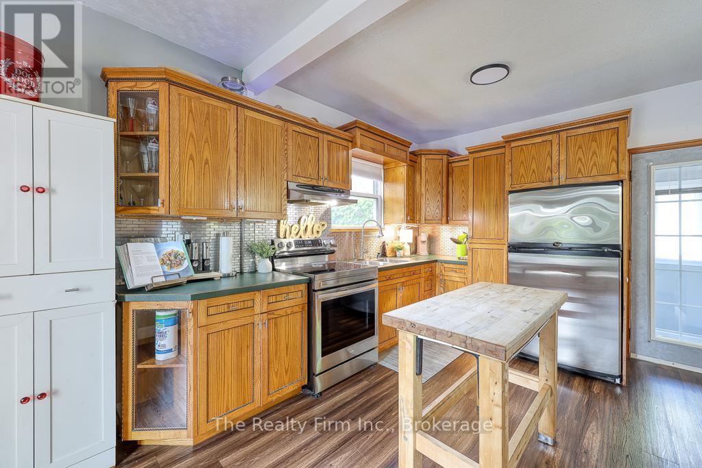 132 Charles Street E, Ingersoll, Ontario  N5C 1K1 - Photo 10 - X12215628