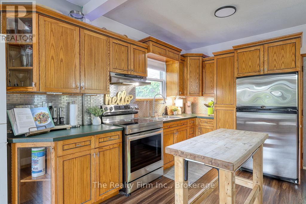 132 Charles Street E, Ingersoll, Ontario  N5C 1K1 - Photo 11 - X12215628