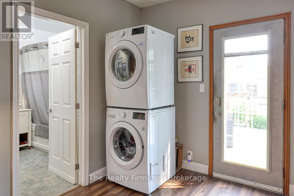 132 Charles Street E, Ingersoll, Ontario  N5C 1K1 - Photo 15 - X12215628