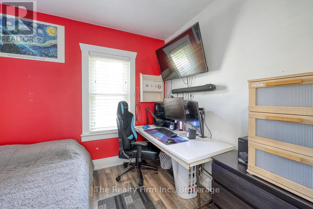 132 Charles Street E, Ingersoll, Ontario  N5C 1K1 - Photo 21 - X12215628