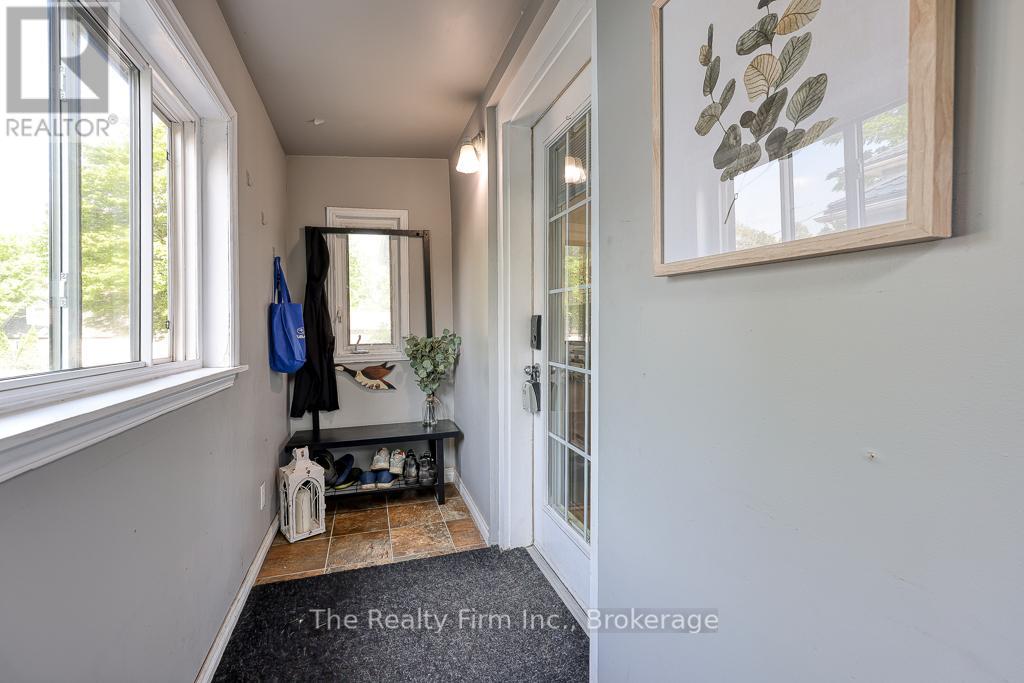 132 Charles Street E, Ingersoll, Ontario  N5C 1K1 - Photo 8 - X12215628