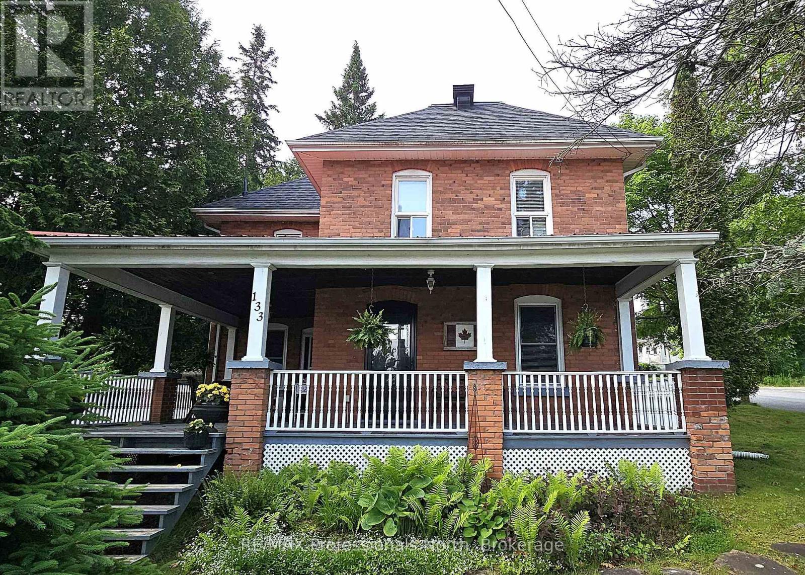 133 Main Street W, Huntsville, Ontario  P1H 1W5 - Photo 4 - X12215212