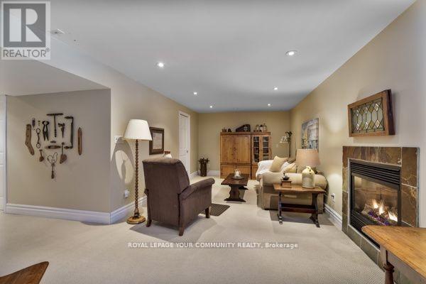 851 Shadrach Drive, Newmarket (Stonehaven-Wyndham), Ontario  L3X 2H2 - Photo 27 - N12215996
