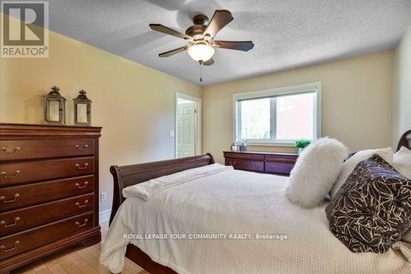 851 Shadrach Drive, Newmarket (Stonehaven-Wyndham), Ontario  L3X 2H2 - Photo 21 - N12215996
