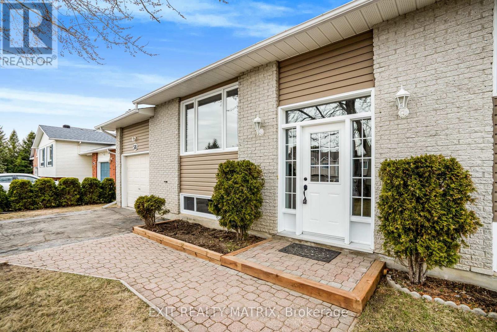 Property at 58 CASTLEBEAU STREET image 3