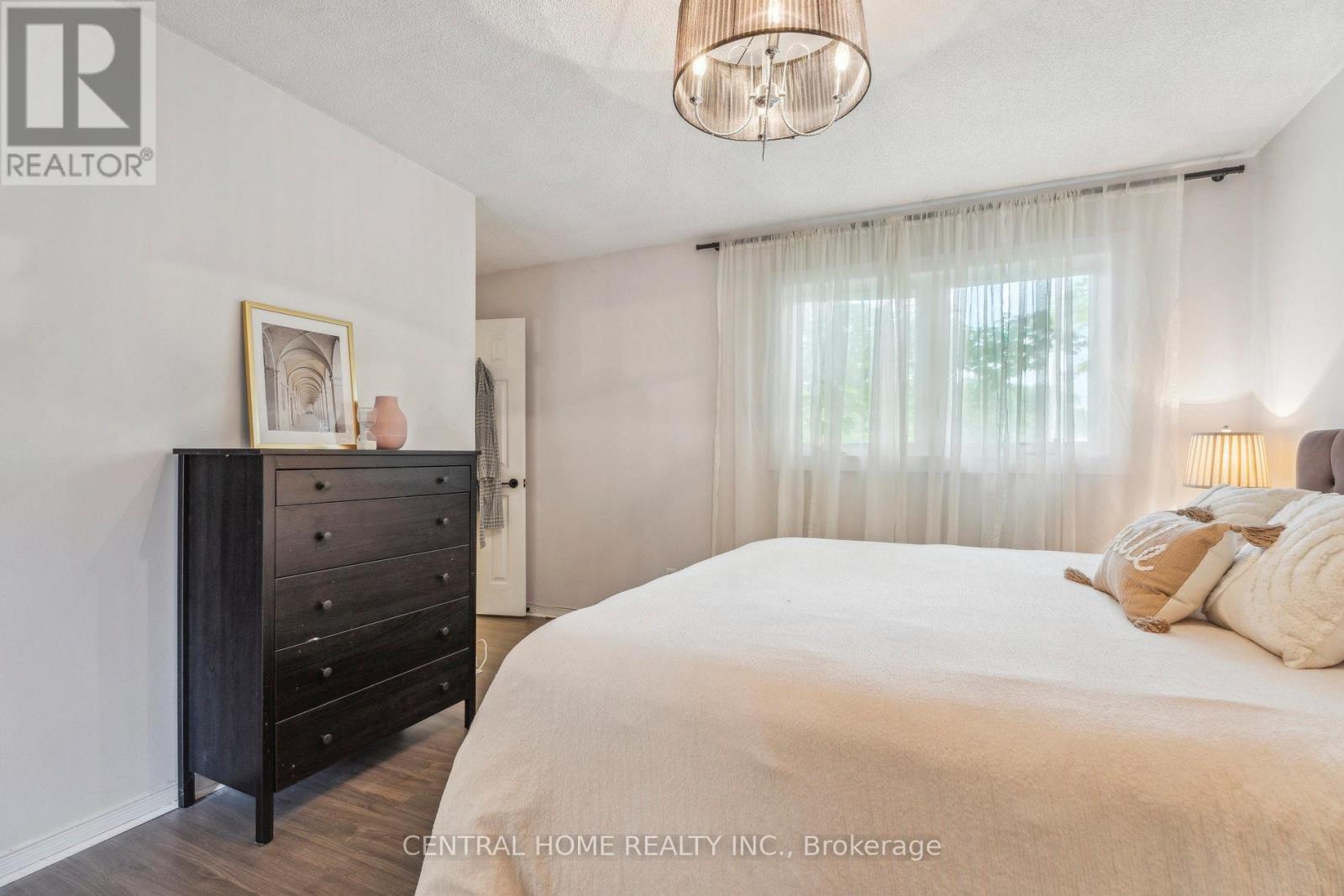 50 Metro Road S, Georgina (Keswick North), Ontario  L4P 3K8 - Photo 24 - N12214260