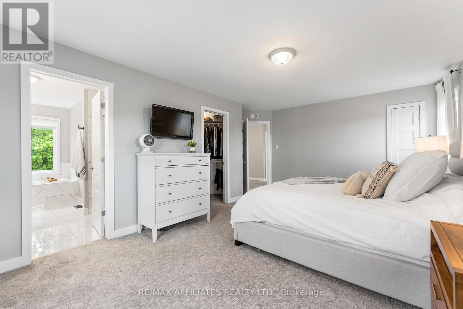 156 Hybrid Street, Russell, Ontario  K0A 1W0 - Photo 33 - X12180258