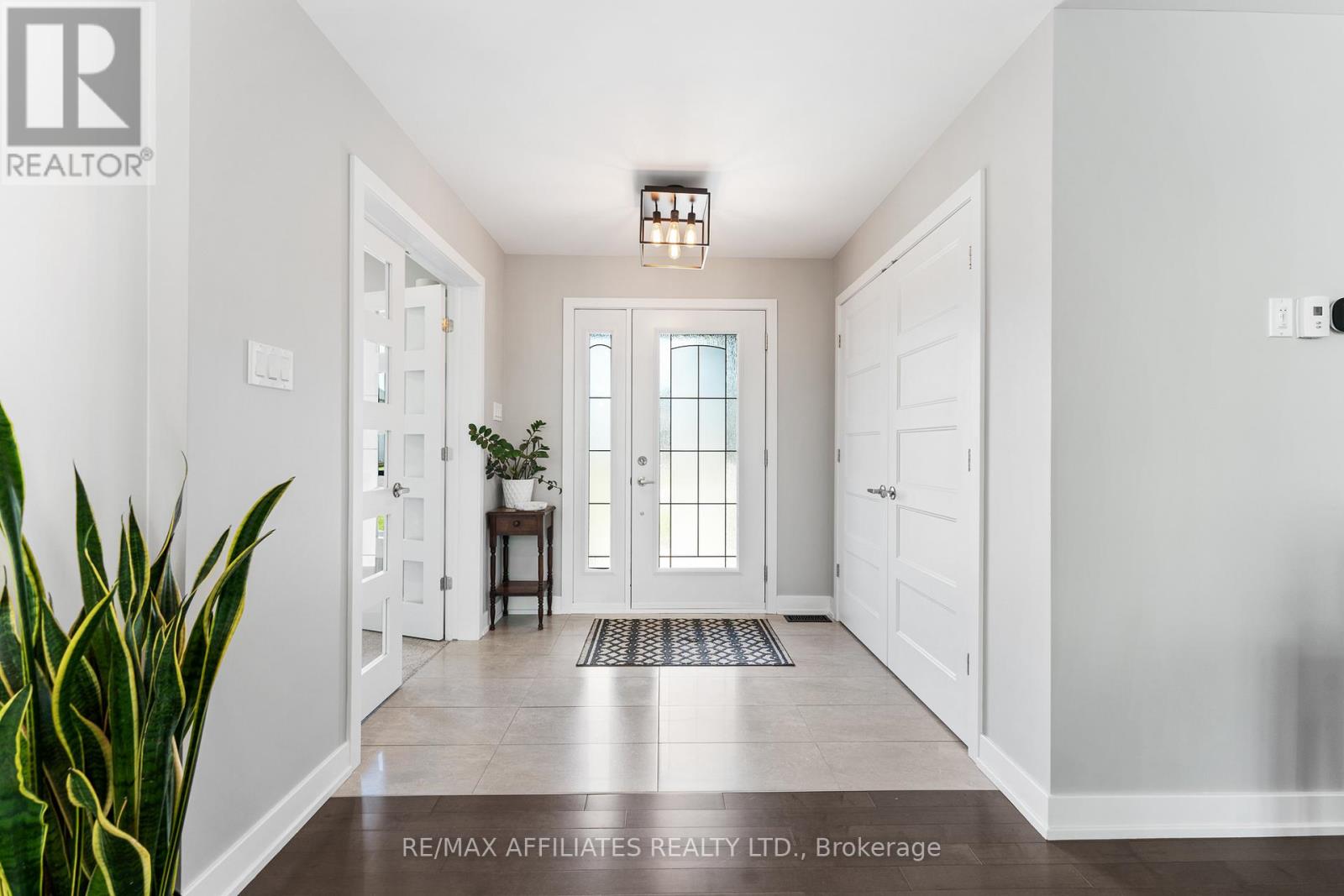 156 Hybrid Street, Russell, Ontario  K0A 1W0 - Photo 5 - X12180258