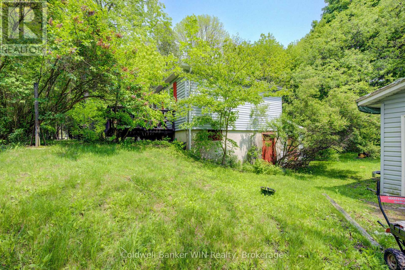9609 O'dwyers Road, Minto, Ontario  N0G 1Z0 - Photo 5 - X12215858