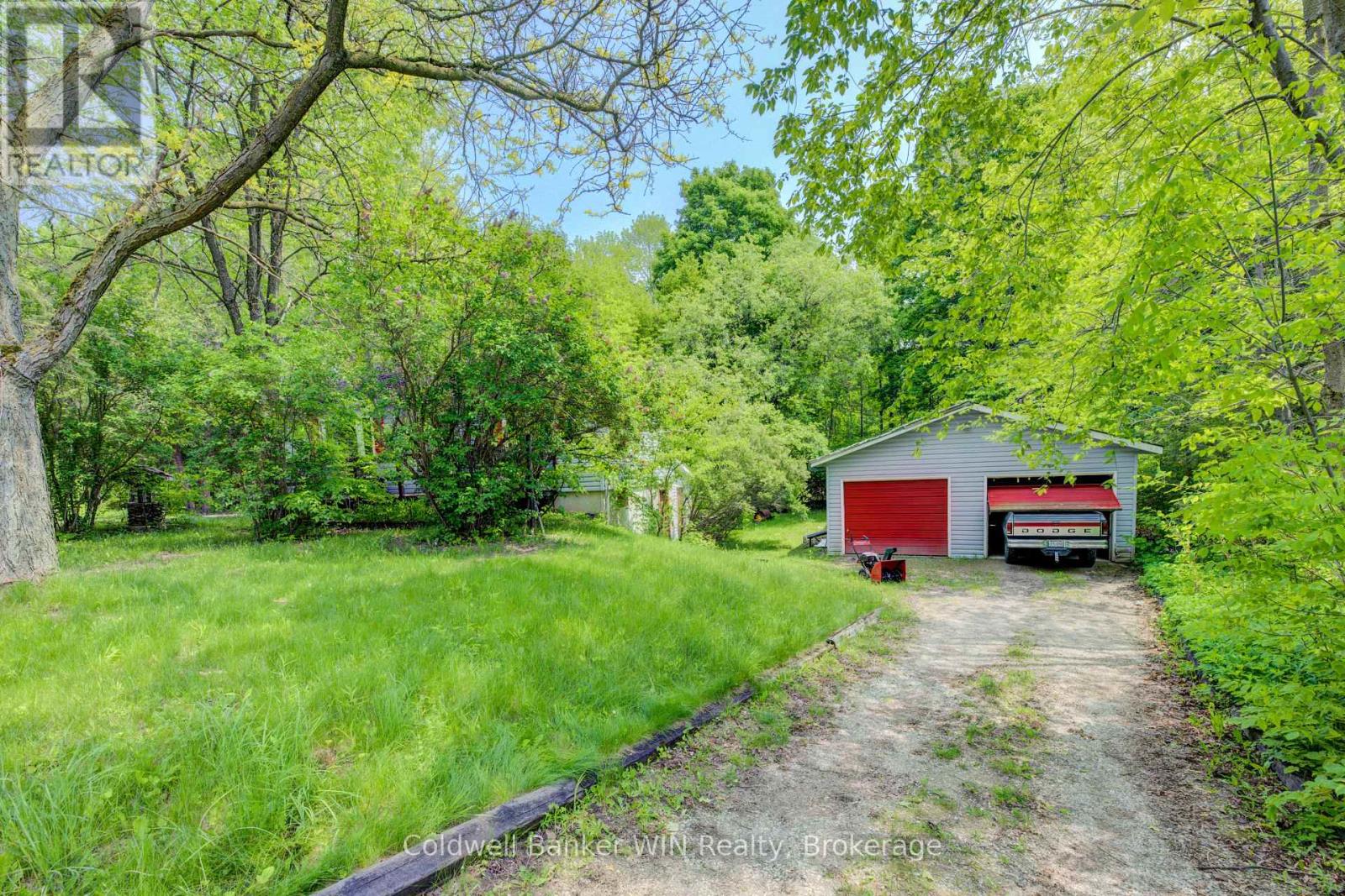9609 O'dwyers Road, Minto, Ontario  N0G 1Z0 - Photo 3 - X12215858
