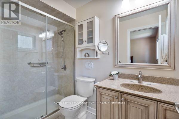 851 Shadrach Drive, Newmarket (Stonehaven-Wyndham), Ontario  L3X 2H2 - Photo 22 - N12215996