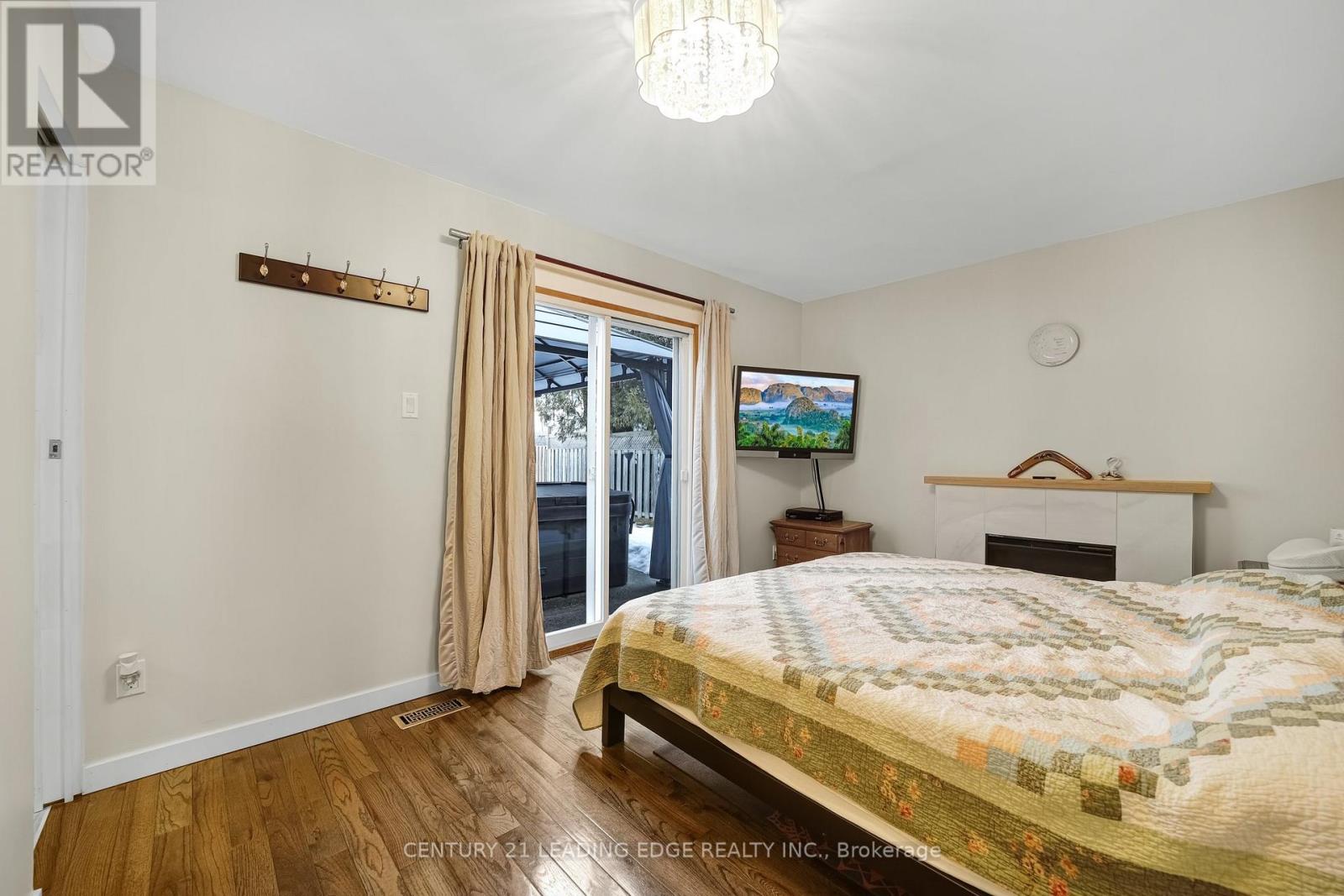 12 Mckeown Street, New Tecumseth (Beeton), Ontario  L0G 1A0 - Photo 14 - N12216047