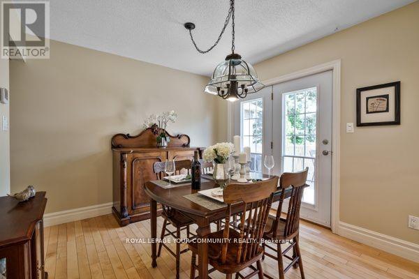 851 Shadrach Drive, Newmarket (Stonehaven-Wyndham), Ontario  L3X 2H2 - Photo 12 - N12215996