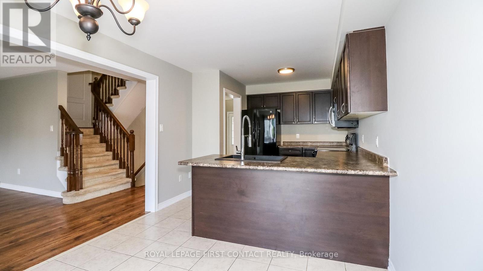 184 Maplewood Drive, Essa (Angus), Ontario  L0M 1B4 - Photo 17 - N12216015