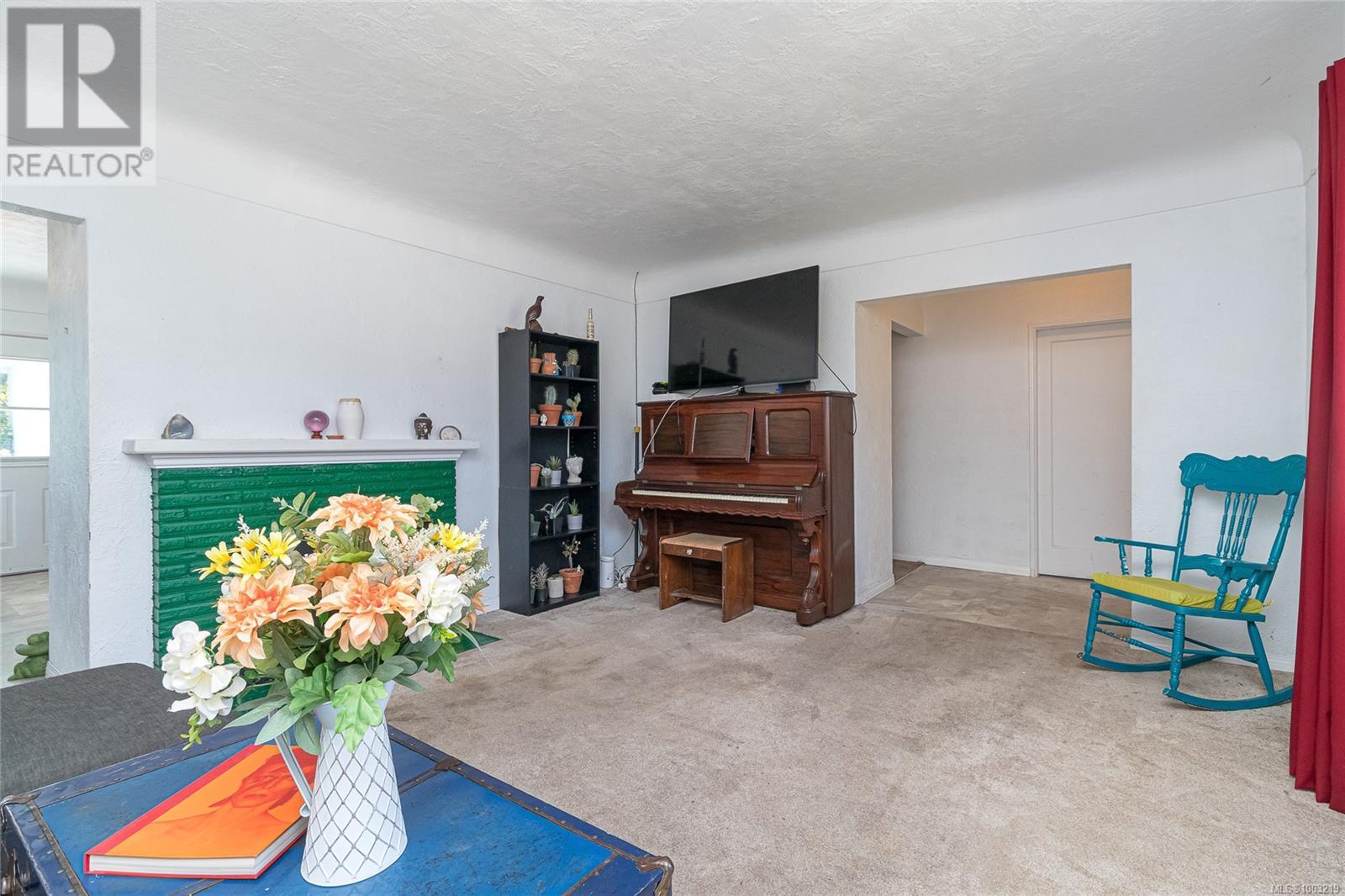 3228 Service St, Saanich, British Columbia  V8P 4M7 - Photo 8 - 1003219