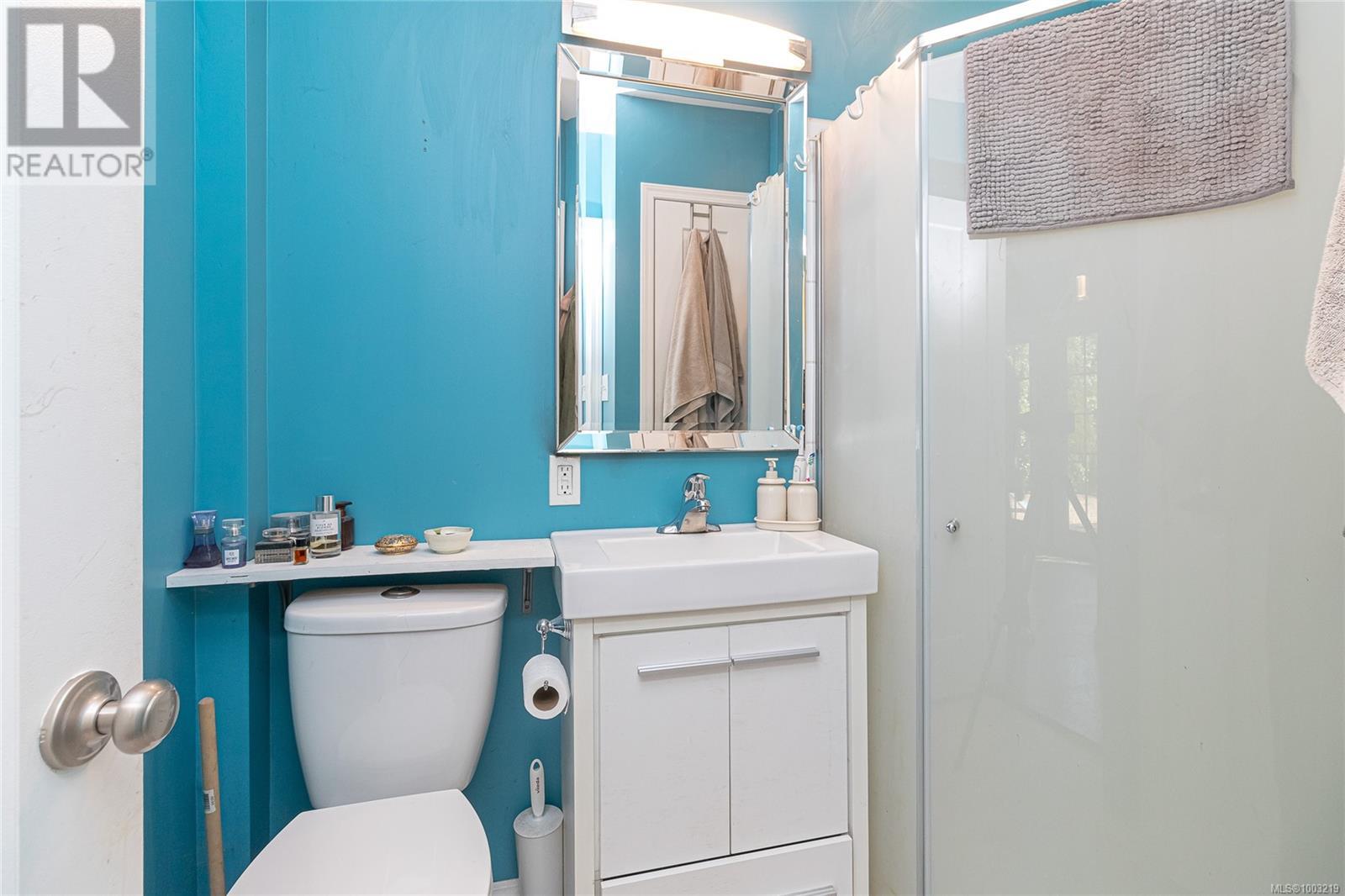 3228 Service St, Saanich, British Columbia  V8P 4M7 - Photo 32 - 1003219