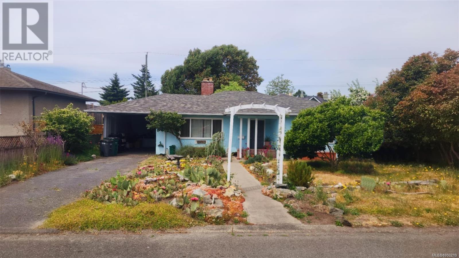 3228 Service St, Saanich, British Columbia  V8P 4M7 - Photo 42 - 1003219
