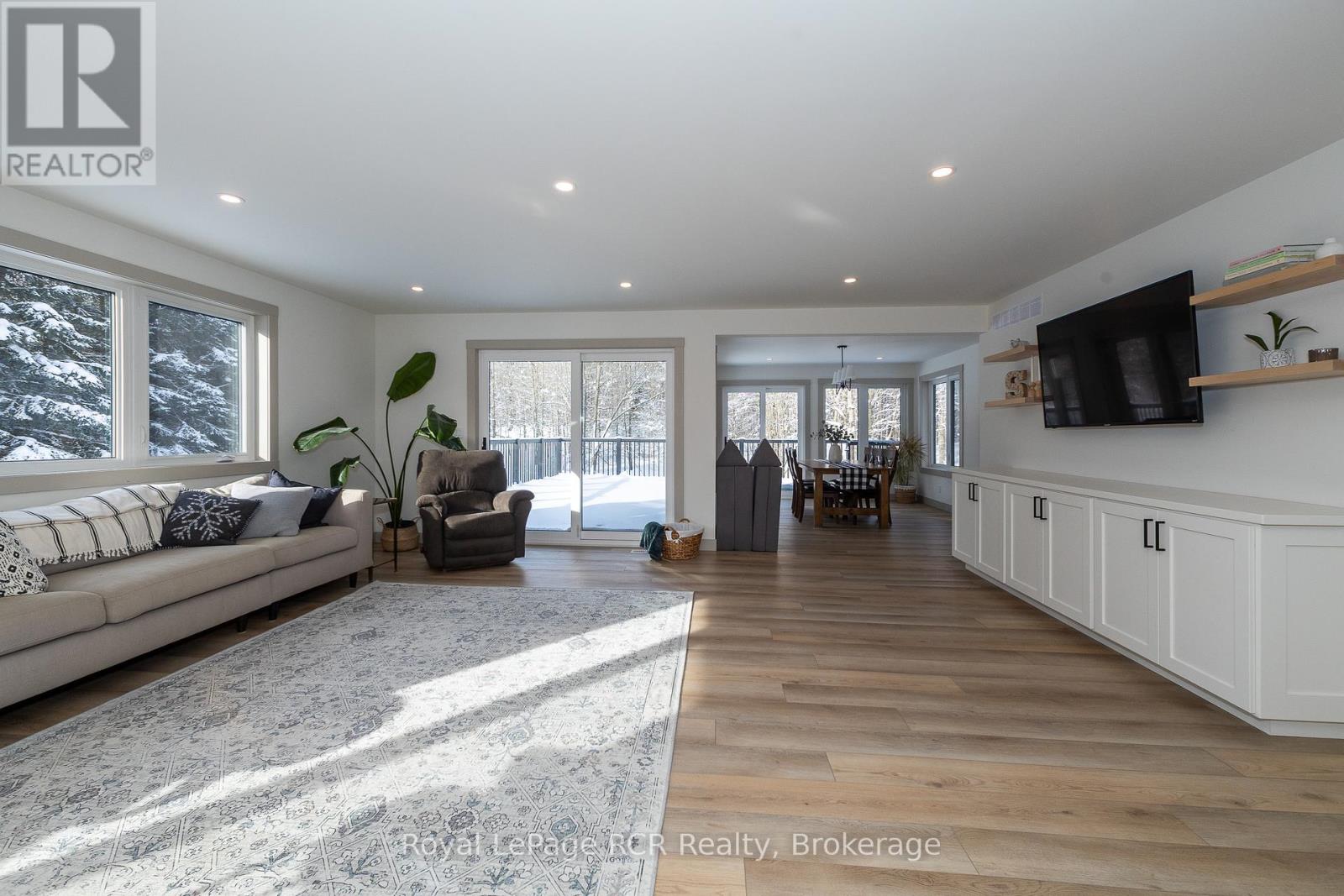 126 West Street, Georgian Bluffs, Ontario  N4K 5N7 - Photo 11 - X12215955