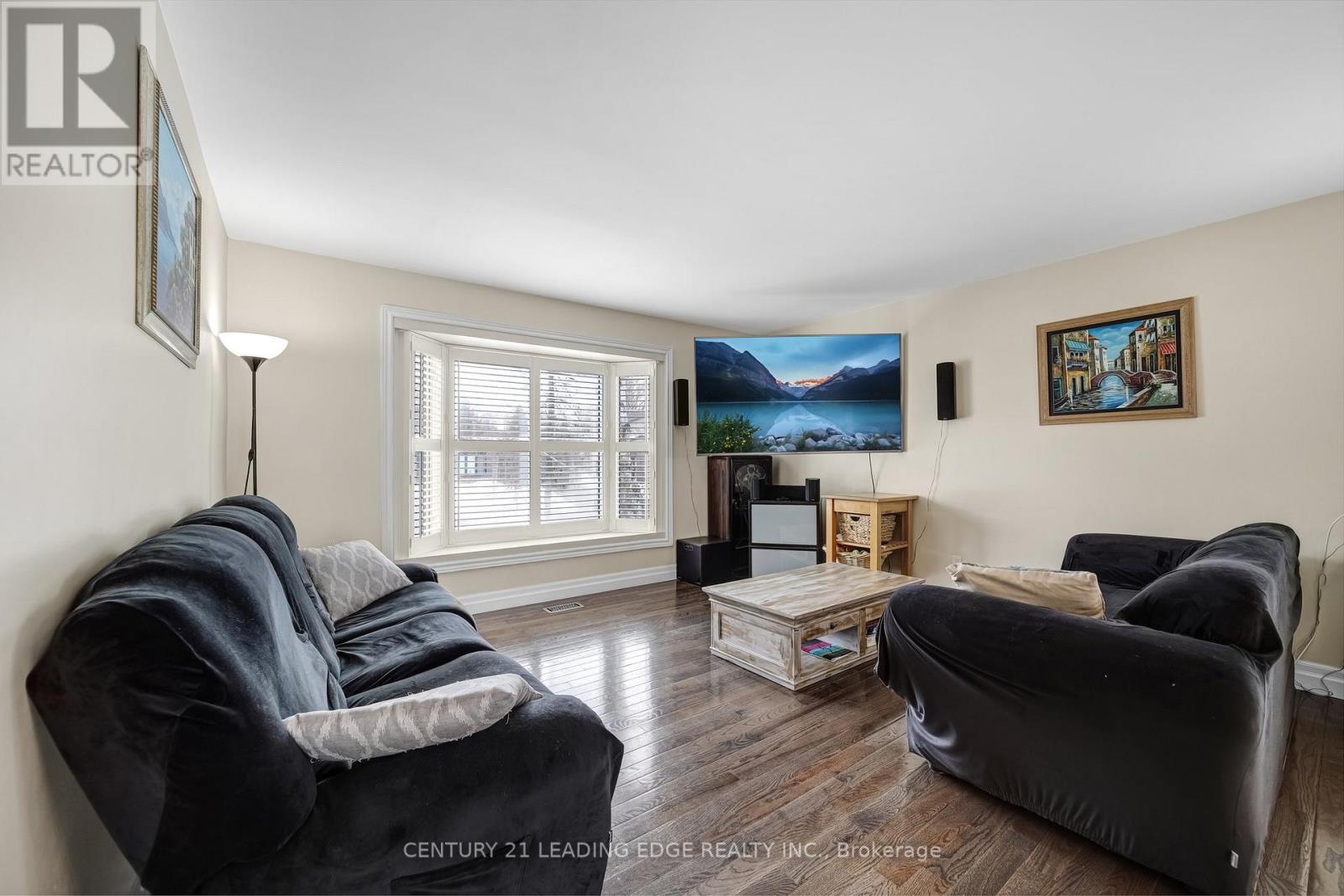 12 Mckeown Street, New Tecumseth (Beeton), Ontario  L0G 1A0 - Photo 6 - N12216047