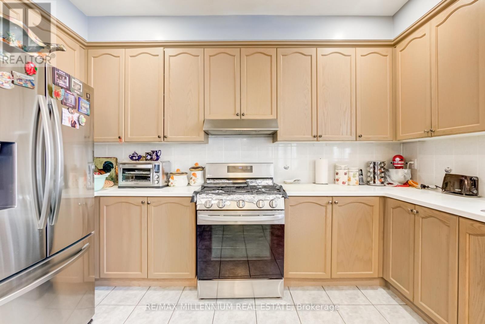 76 Vellore Avenue, Vaughan (Vellore Village), Ontario  L4H 2W7 - Photo 17 - N12216070