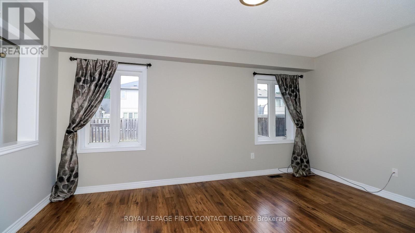 184 Maplewood Drive, Essa (Angus), Ontario  L0M 1B4 - Photo 11 - N12216015