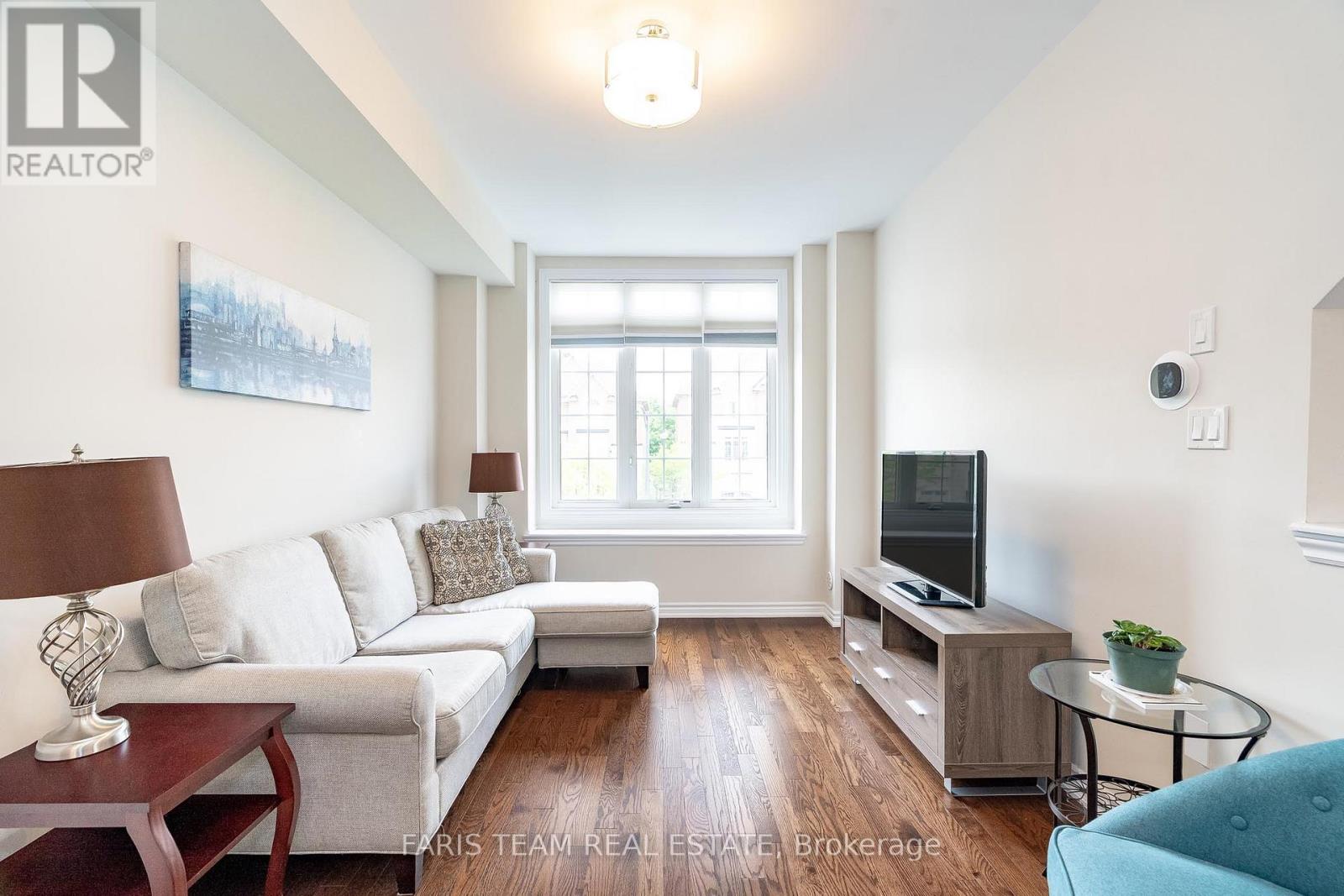 224 Appleton Court, Newmarket (Central Newmarket), Ontario  L3Y 0B8 - Photo 14 - N12216086