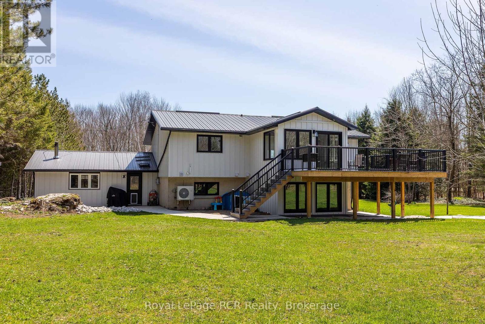 126 West Street, Georgian Bluffs, Ontario  N4K 5N7 - Photo 8 - X12215967