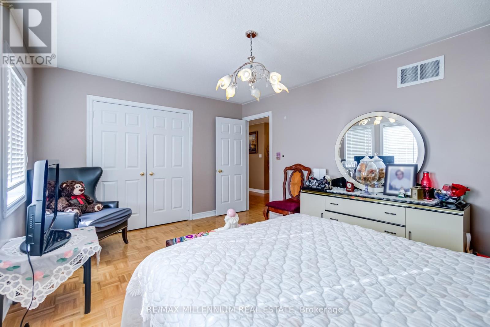 76 Vellore Avenue, Vaughan (Vellore Village), Ontario  L4H 2W7 - Photo 29 - N12216070