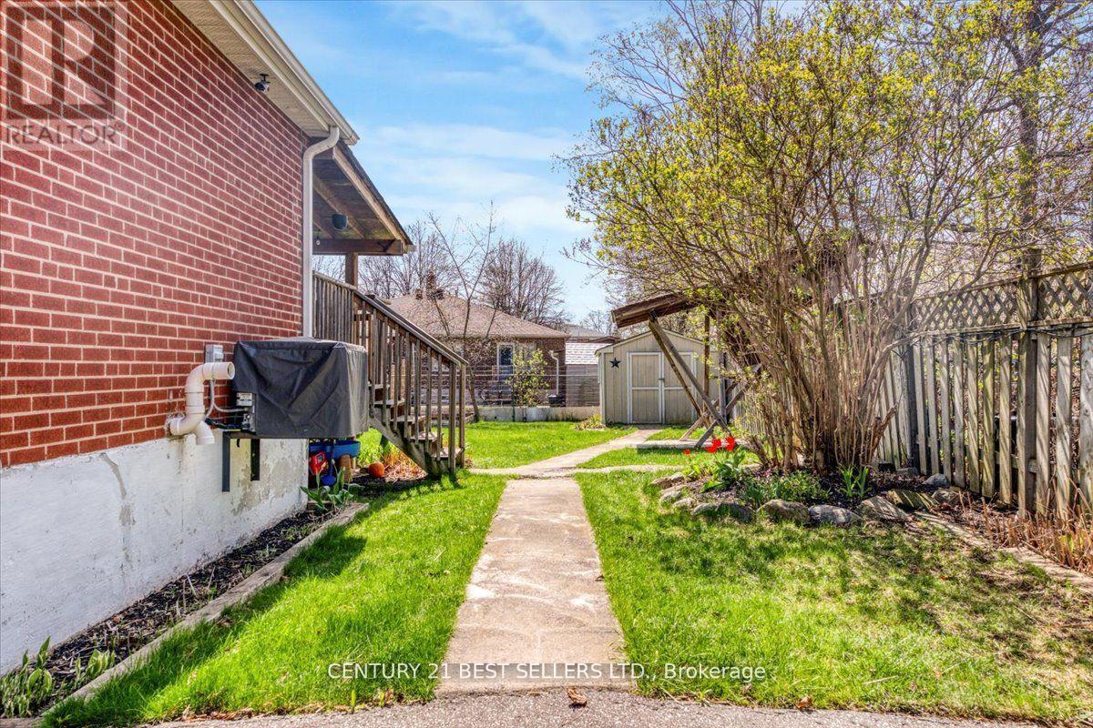 240 Elka Drive, Richmond Hill (Crosby), Ontario  L4C 3A3 - Photo 20 - N12216078