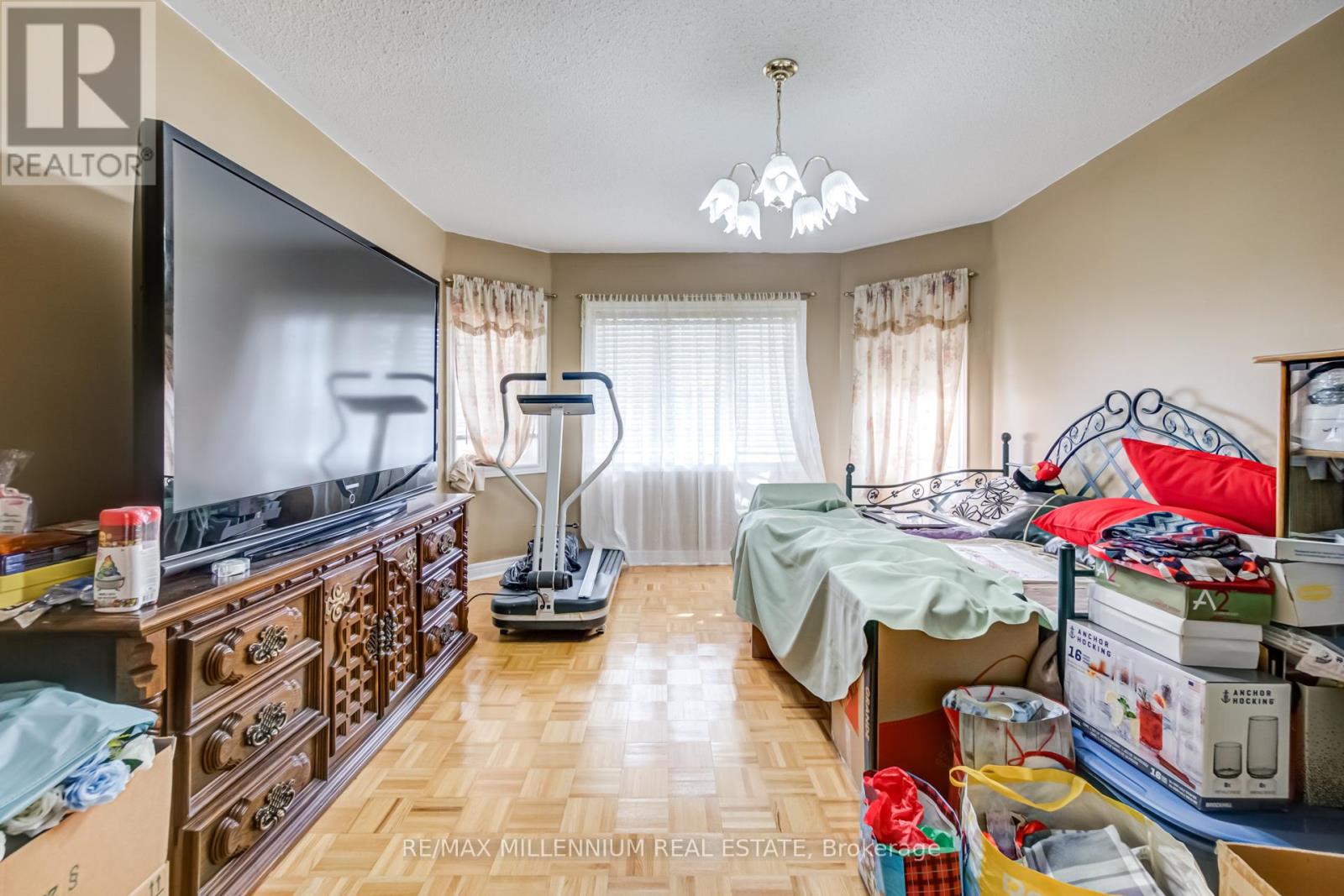 76 Vellore Avenue, Vaughan (Vellore Village), Ontario  L4H 2W7 - Photo 33 - N12216070