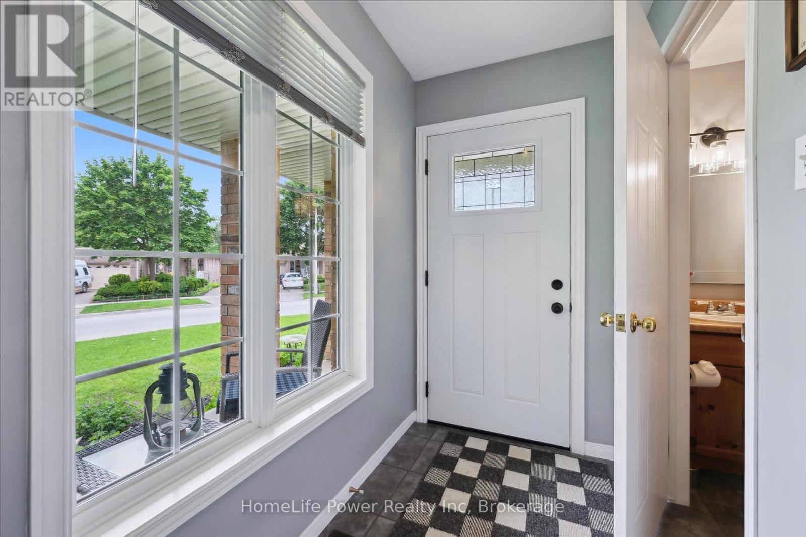 43 Hill Trail, Guelph (Grange Road), Ontario  N1E 7C5 - Photo 6 - X12215878