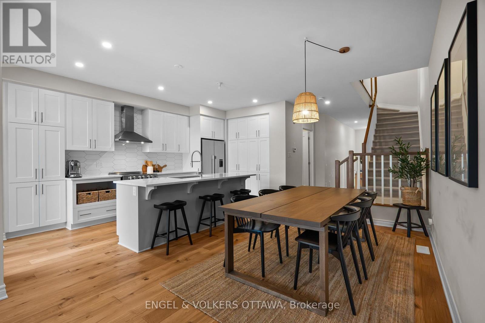 523 Manhattan Court, Russell, Ontario  K4R 0G1 - Photo 12 - X12215981