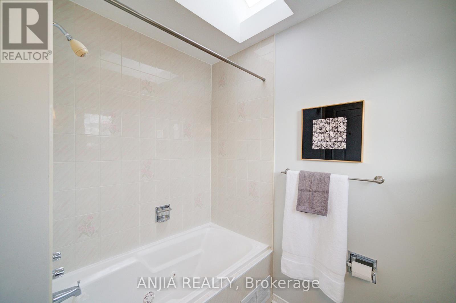 117 Redondo Drive, Vaughan (Beverley Glen), Ontario  L4J 7S6 - Photo 26 - N12216116