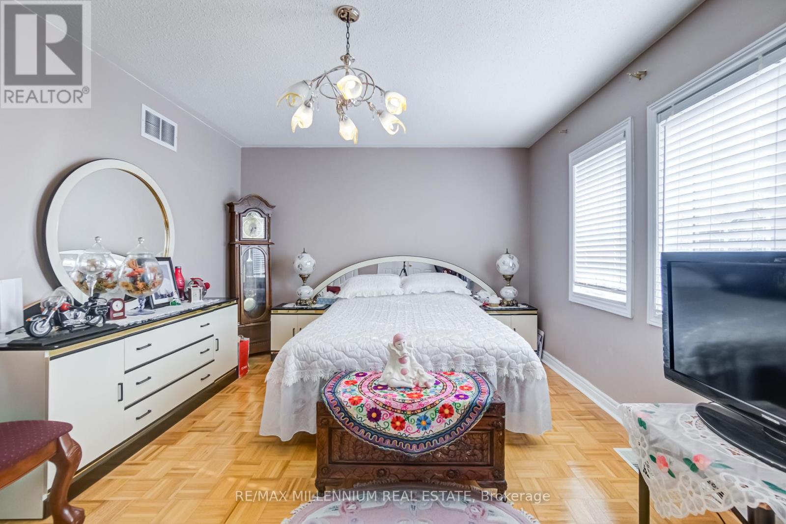 76 Vellore Avenue, Vaughan (Vellore Village), Ontario  L4H 2W7 - Photo 28 - N12216070